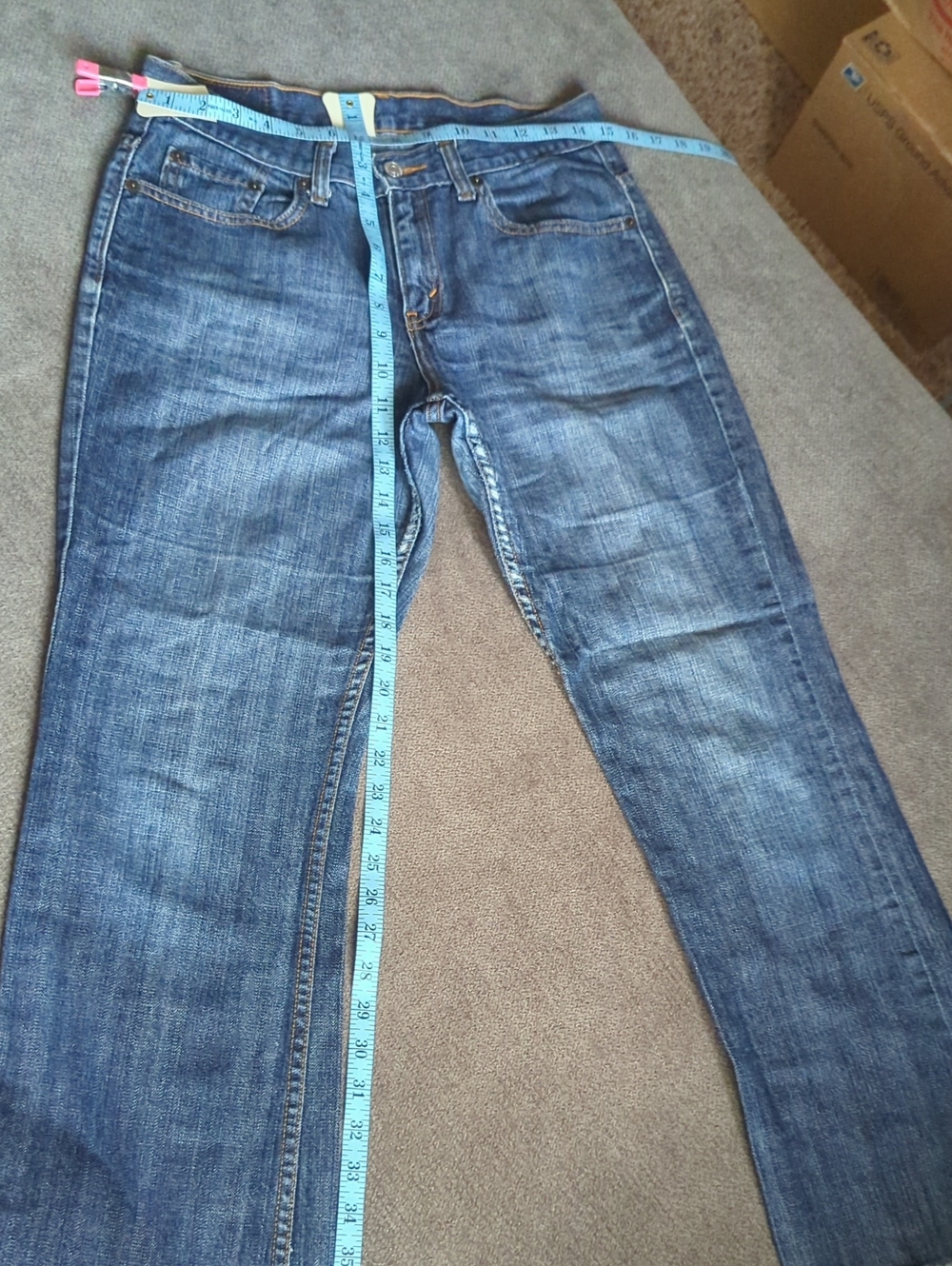 Levi Men's Straight Jeans in Medium Blue Wash
